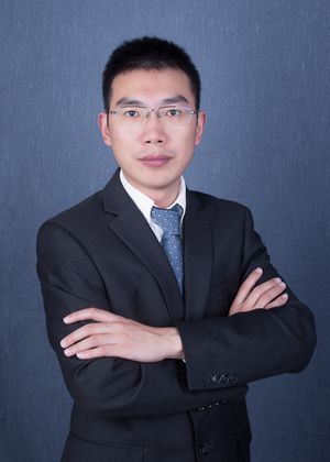 冯  斌