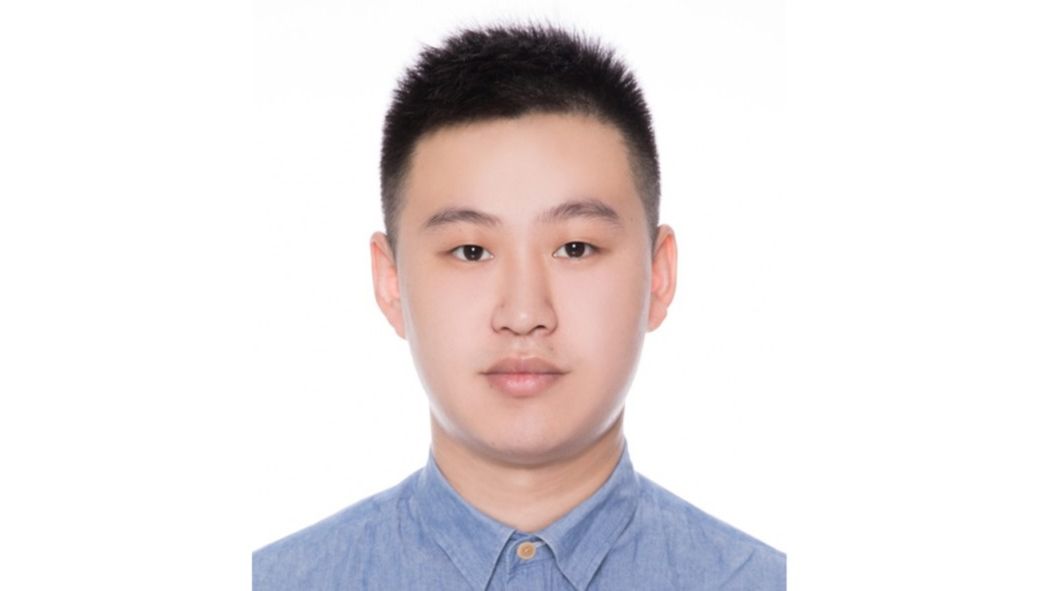 吕  阳